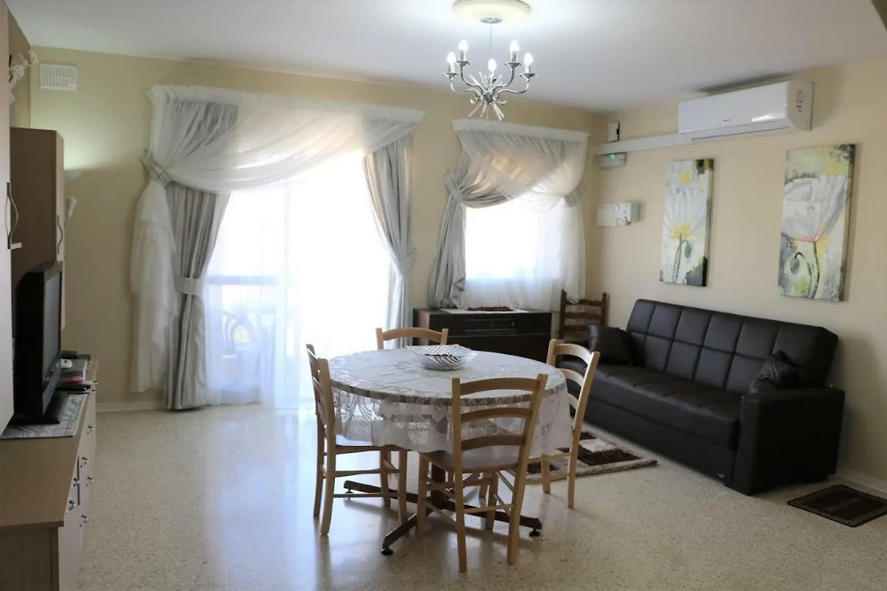 Sea Front Apartment Marsaskala 0*,  Malta